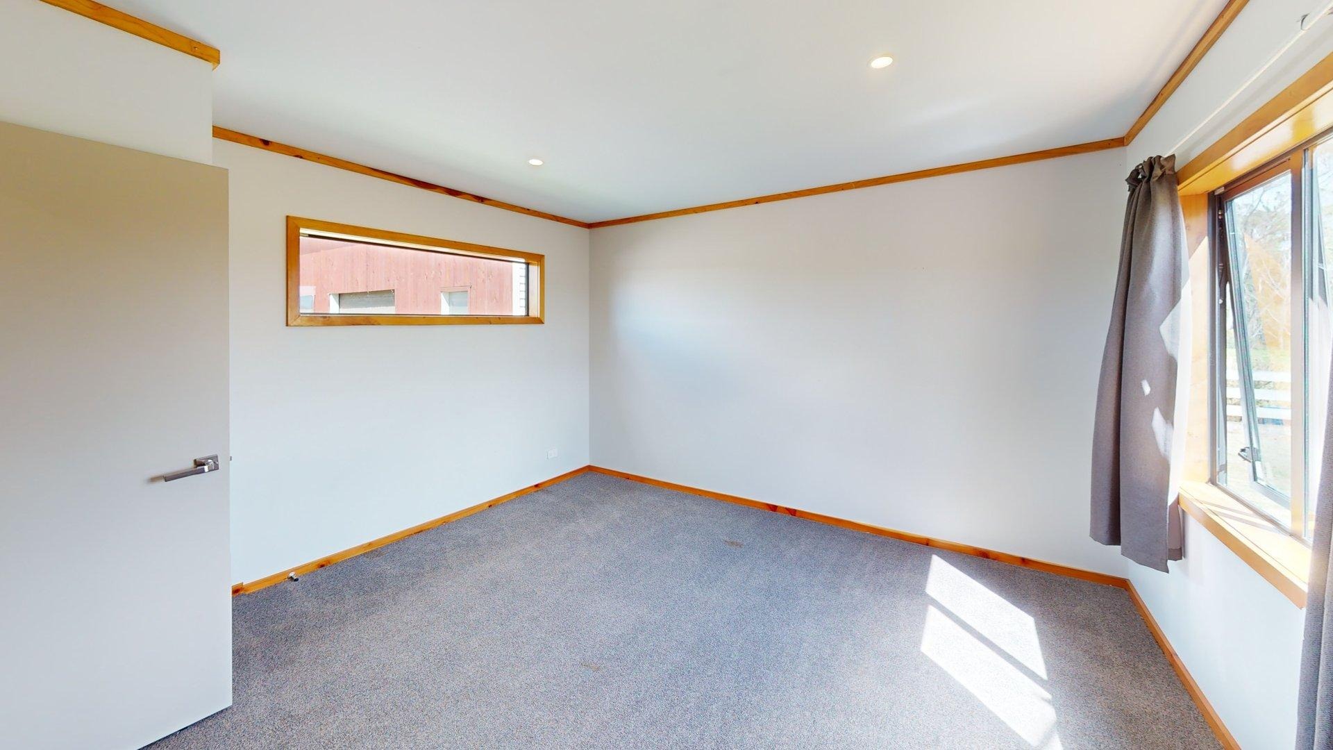 Mt Biggs - 4 bedrooms, 3 bathrooms 