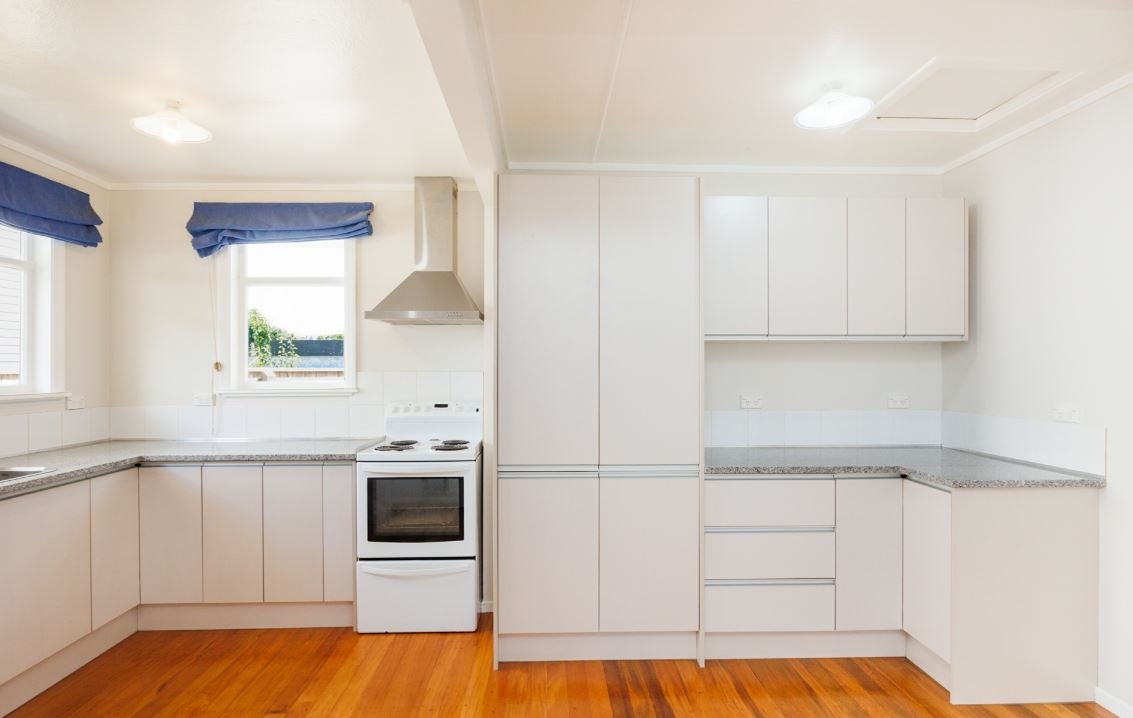 Awapuni - 4 Bedrooms