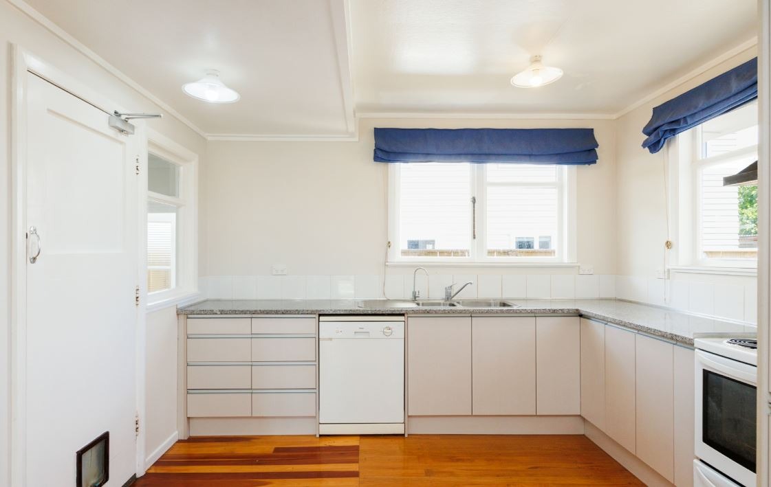 Awapuni - 4 Bedrooms