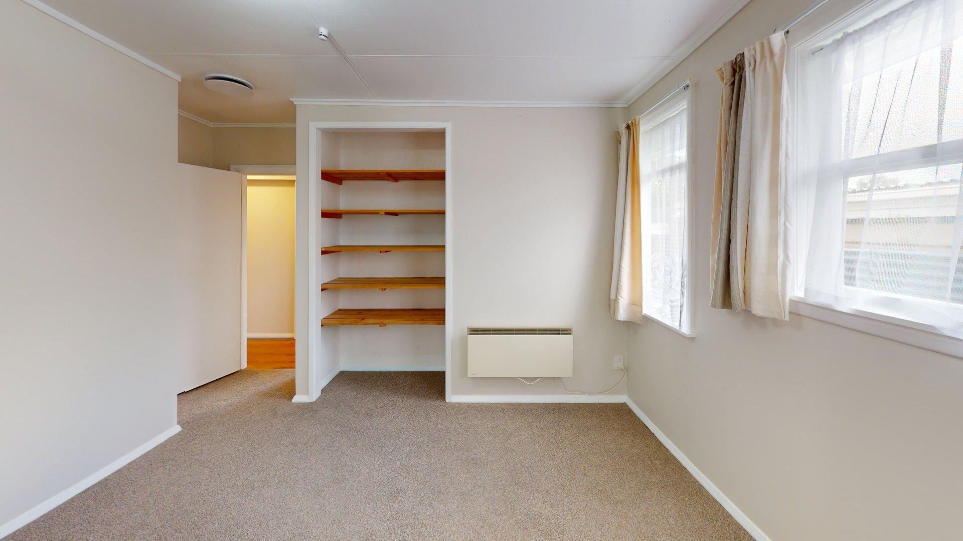 Awapuni - 4 Bedrooms