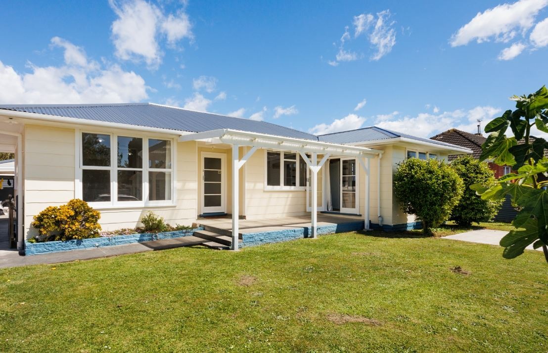 Awapuni - 4 Bedrooms