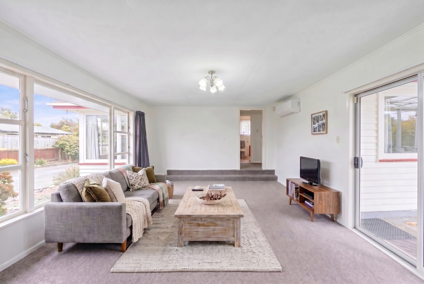 Milson - 5 Bedrooms + Sleep out 