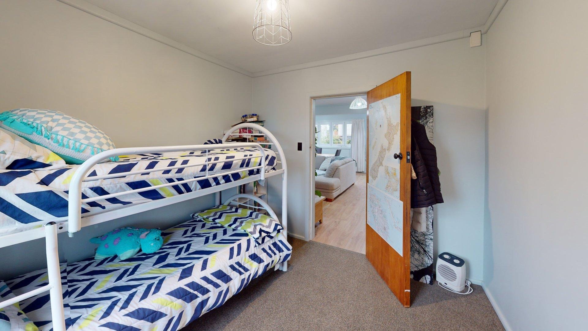 Himatangi Beach - 4 bedrooms