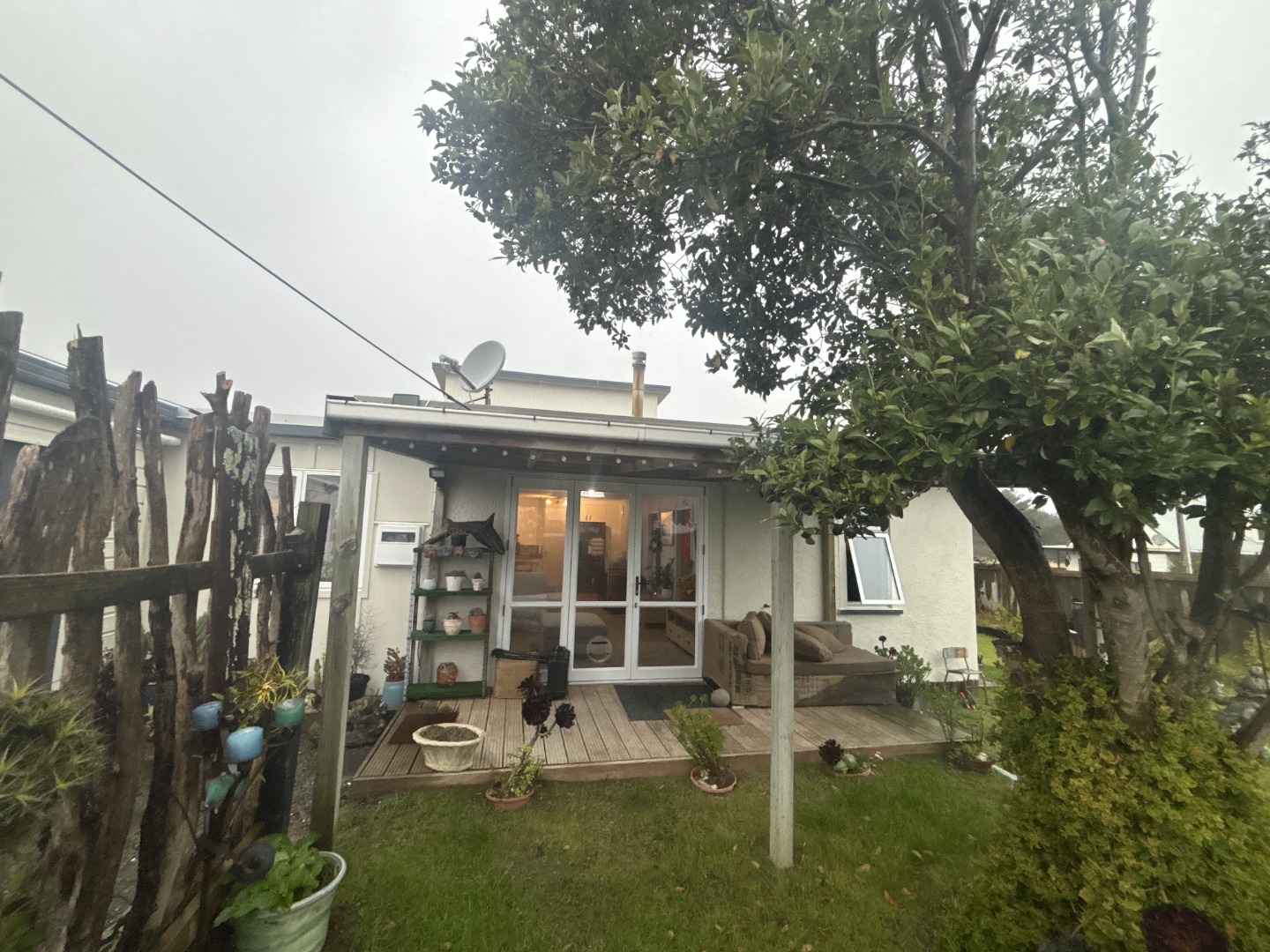 Himatangi Beach - 4 bedrooms