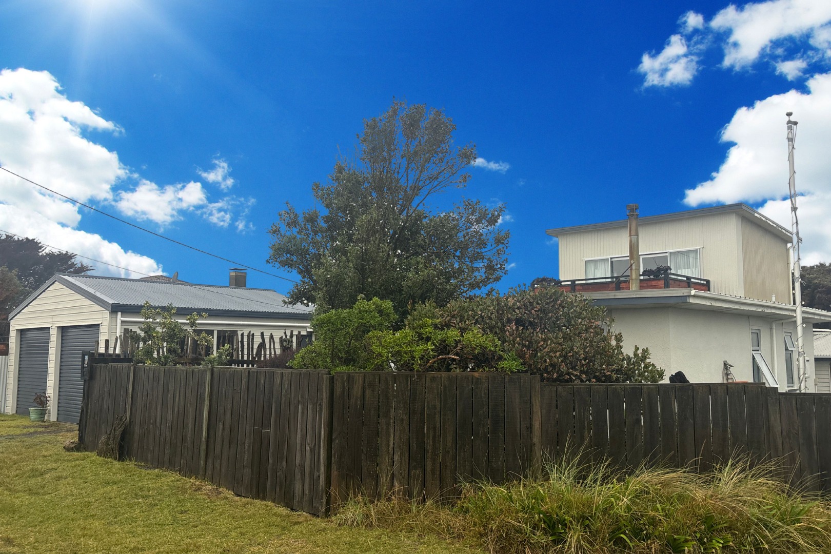 Himatangi Beach - 4 bedrooms