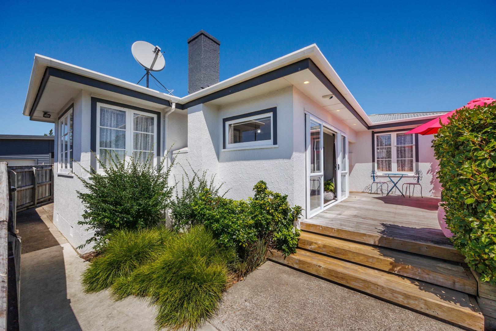 Takaro - 2 bedrooms plus