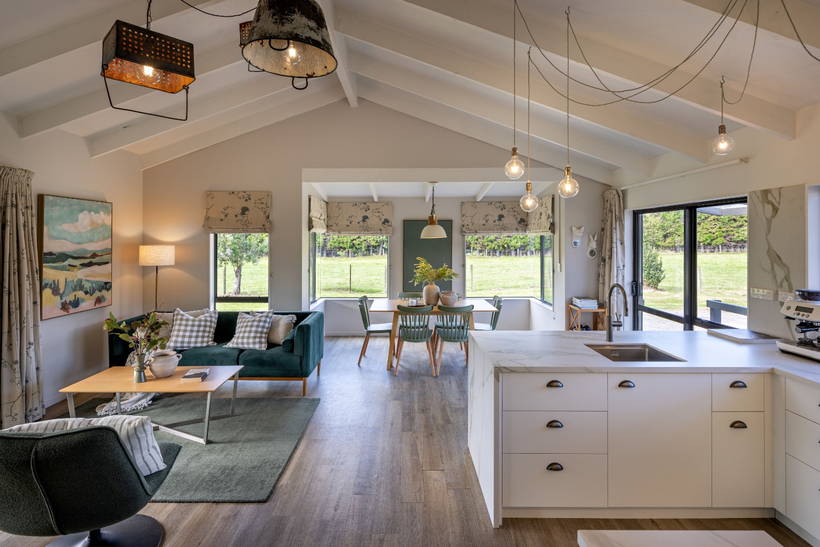 Te Horo - 4 Bedrooms