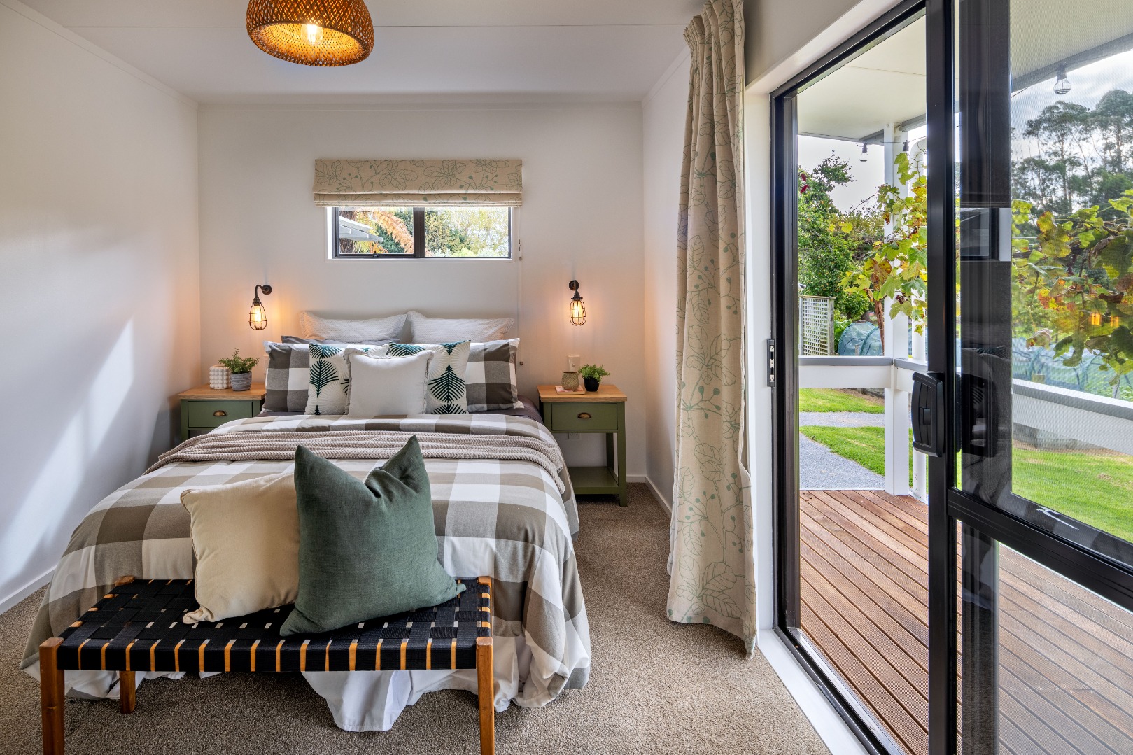 Te Horo - 4 Bedrooms