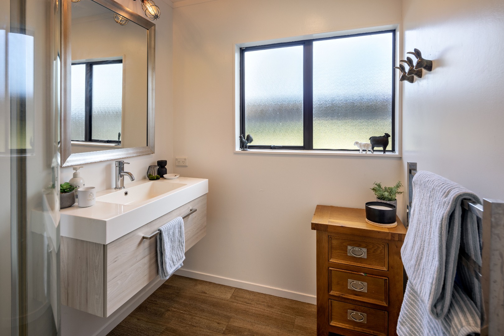 Te Horo - 4 Bedrooms