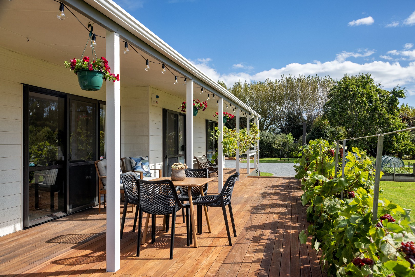 Te Horo - 4 Bedrooms