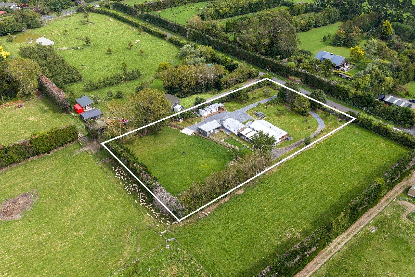 Te Horo - 4 Bedrooms