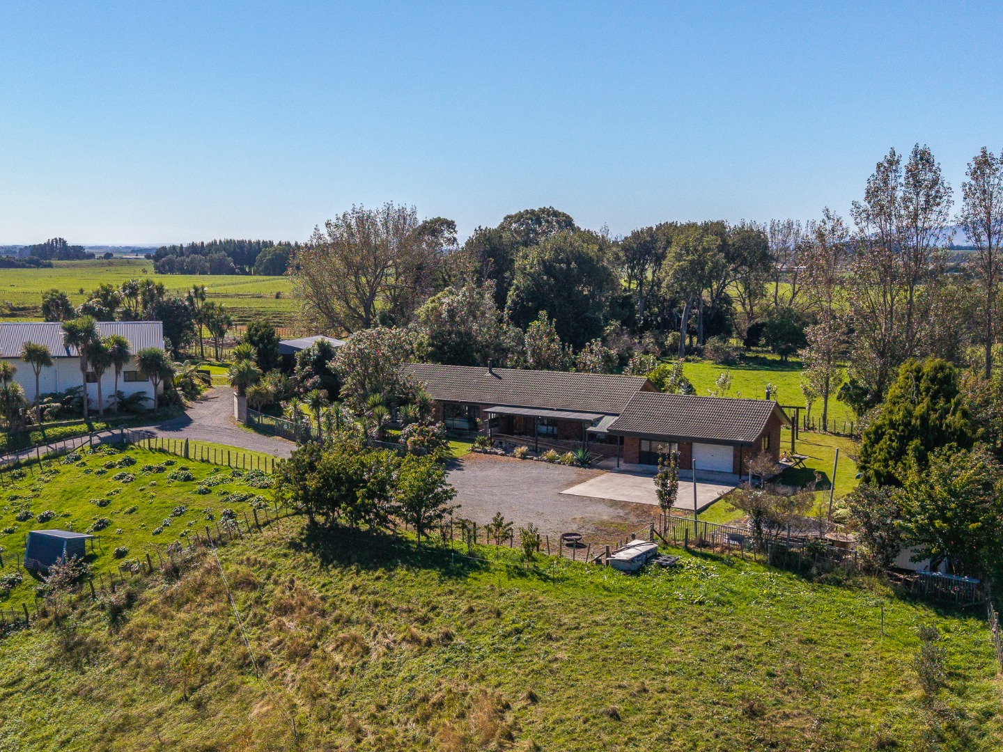 Koputaroa - 4 bedrooms