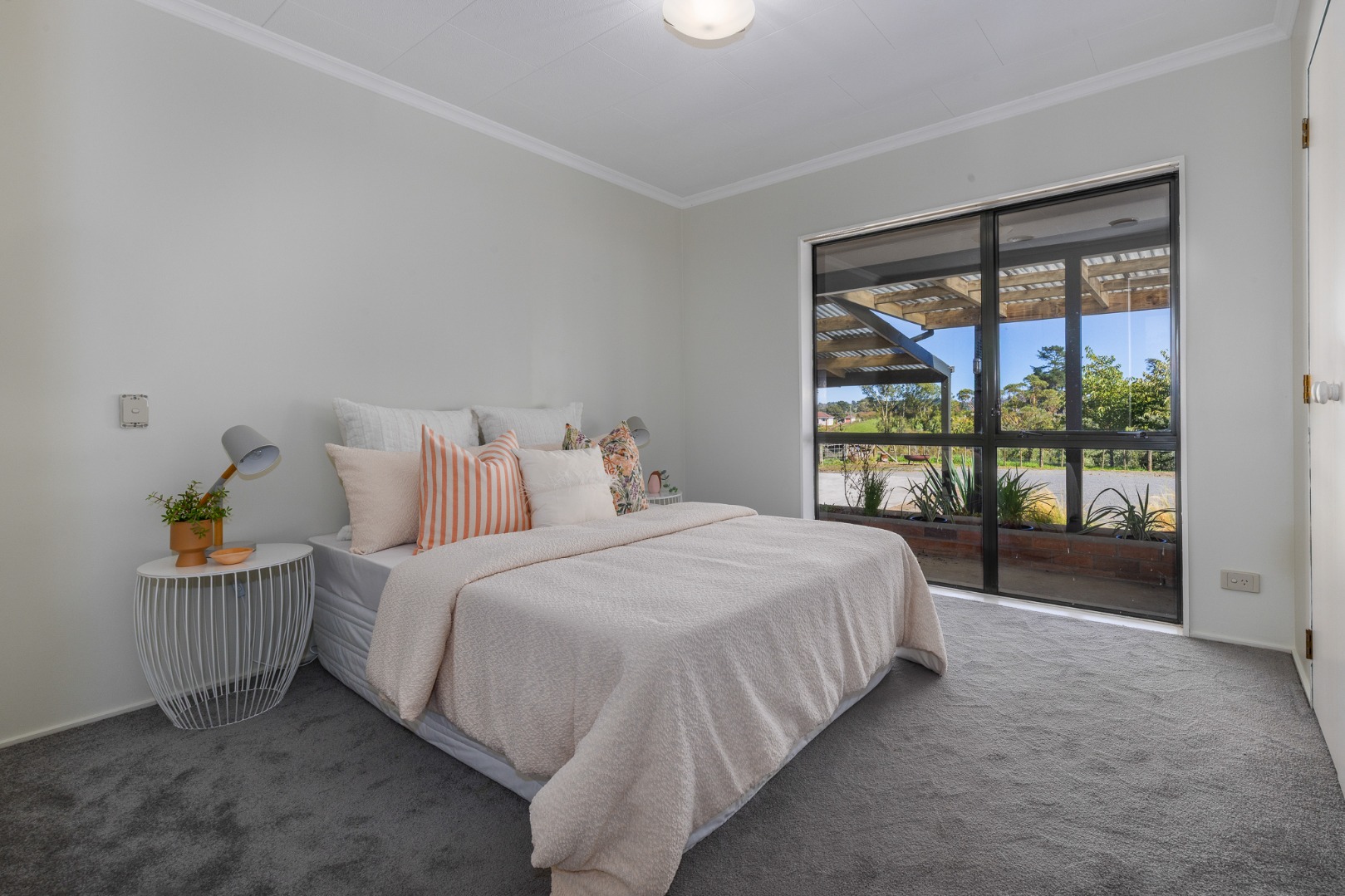 Koputaroa - 4 bedrooms