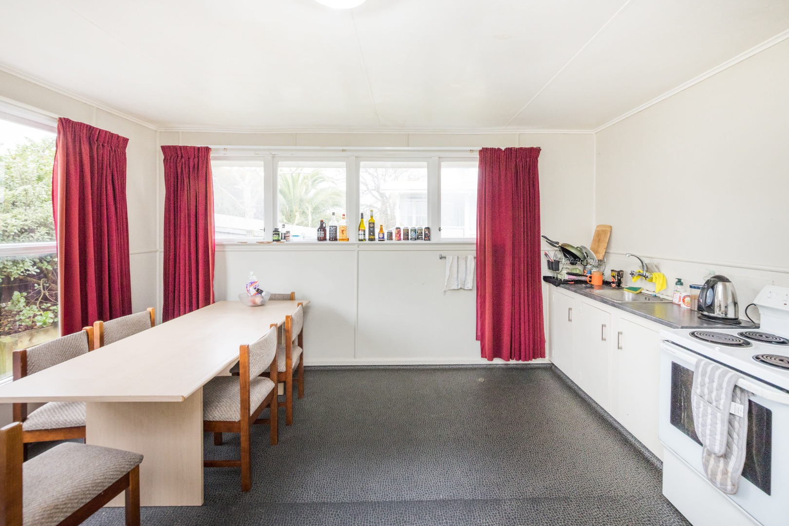 Roslyn - 4 Bedrooms