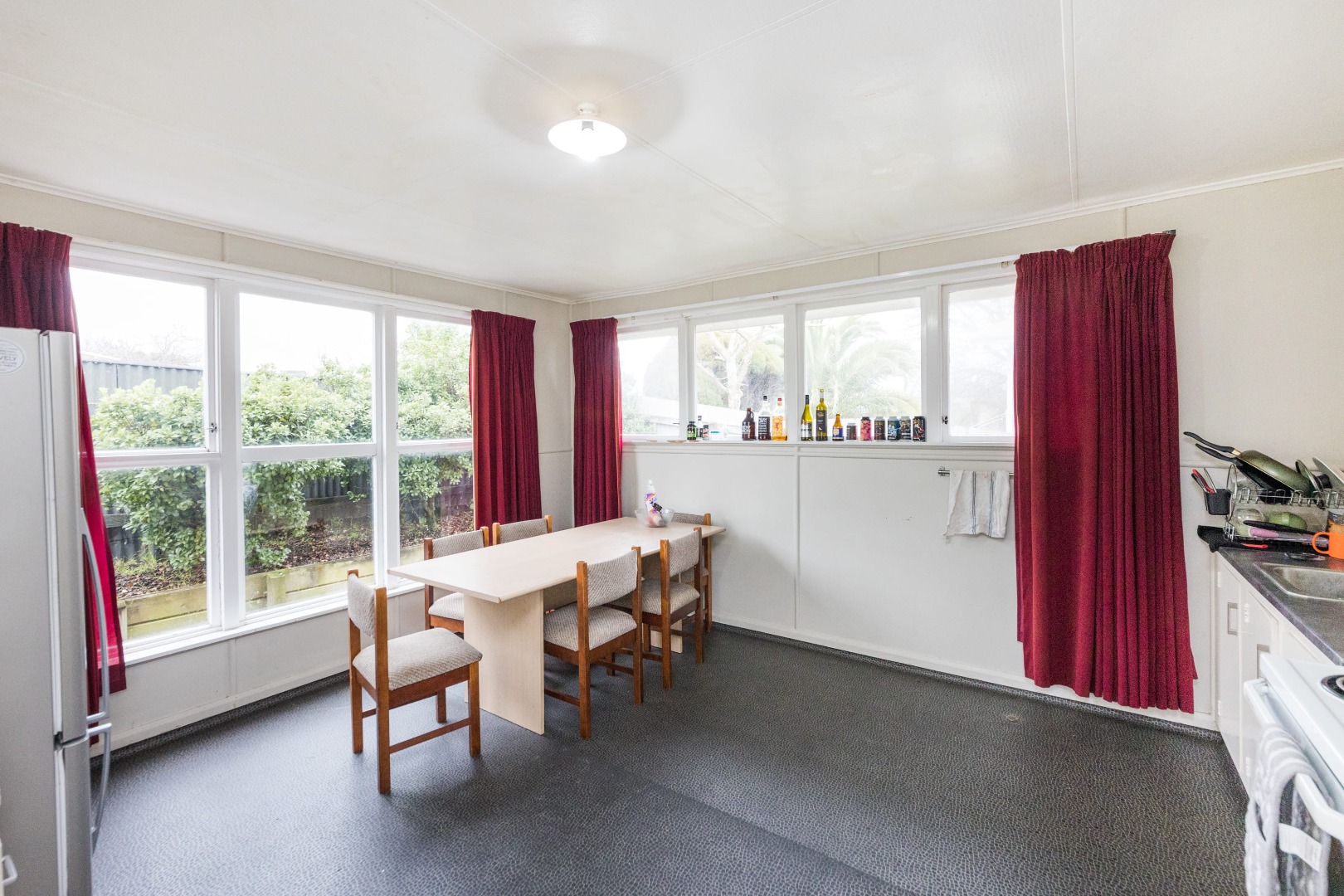 Roslyn - 4 Bedrooms