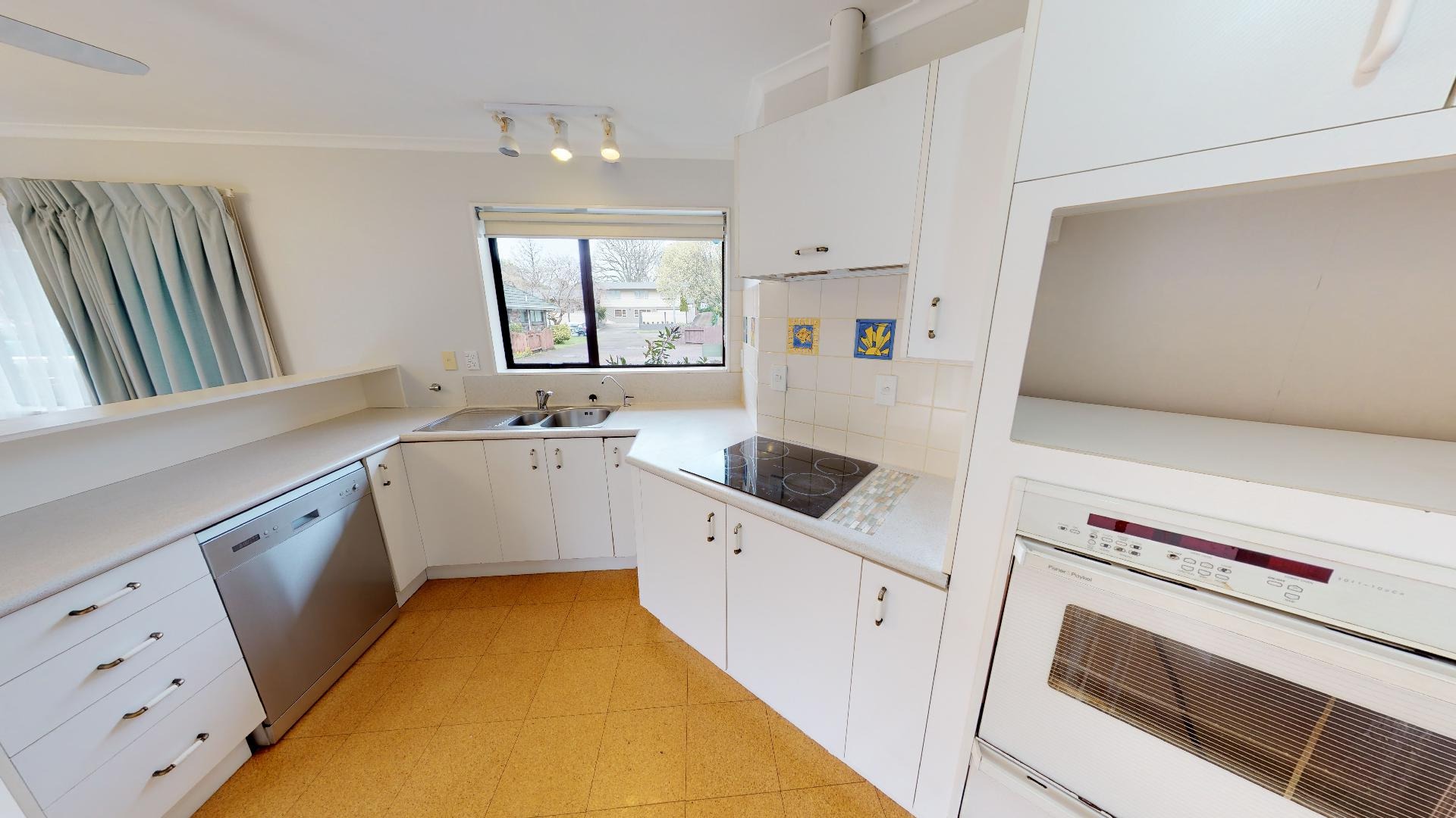 Hokowhitu - 4 Bedrooms
