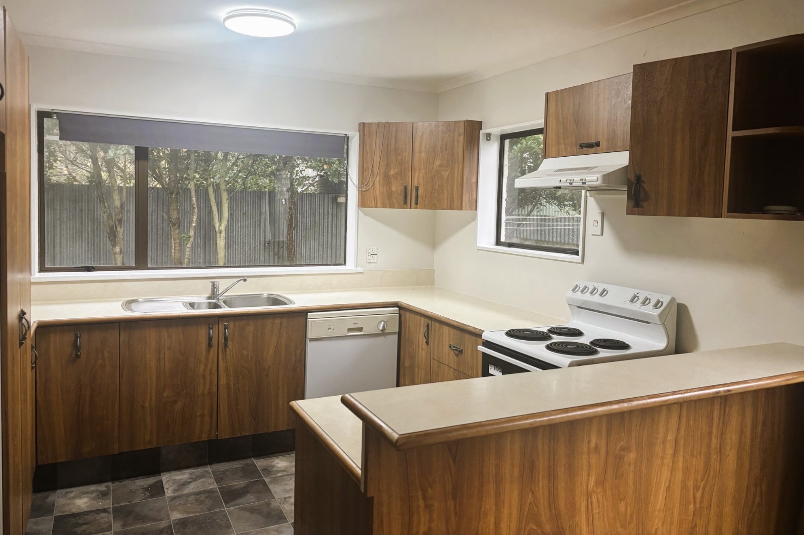 Awapuni - 3 bedrooms