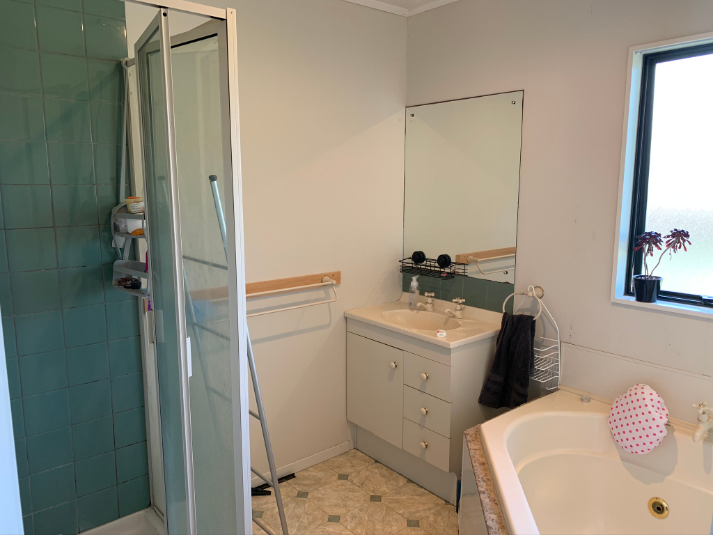 Fitzherbert - 3 Bedrooms