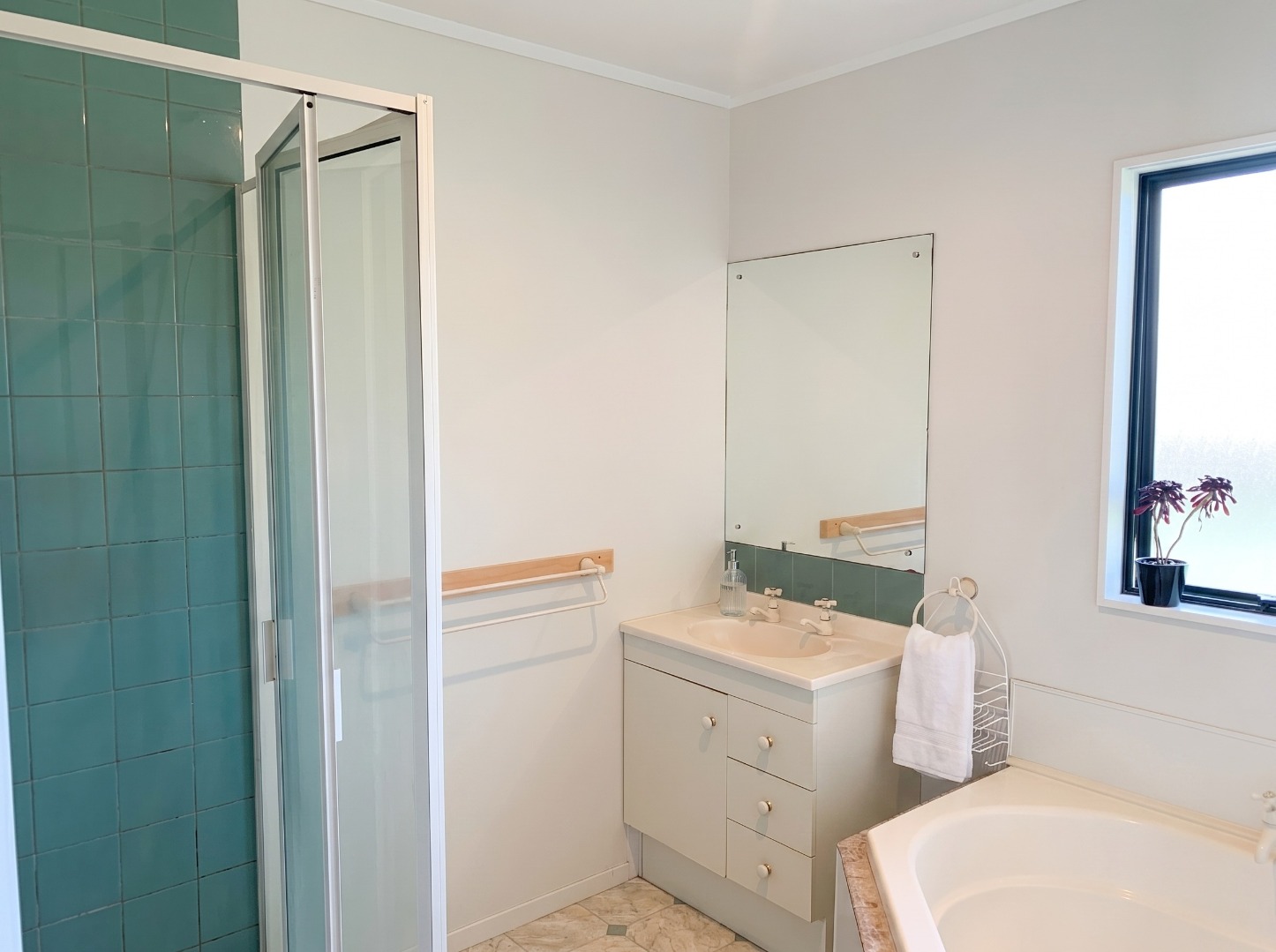 Fitzherbert - 3 Bedrooms