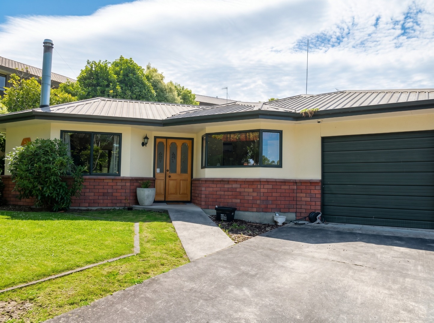 Fitzherbert - 3 Bedrooms