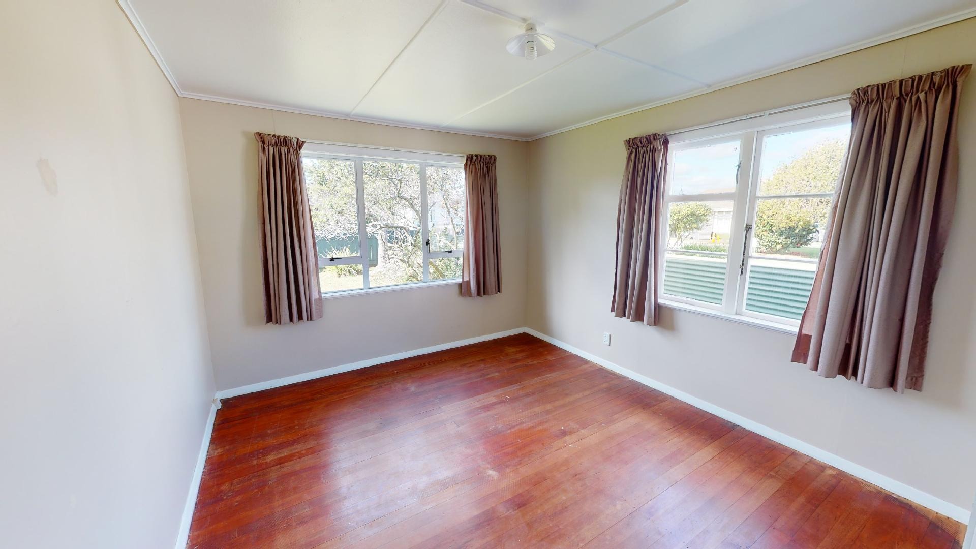 Roslyn - 4 bedrooms 