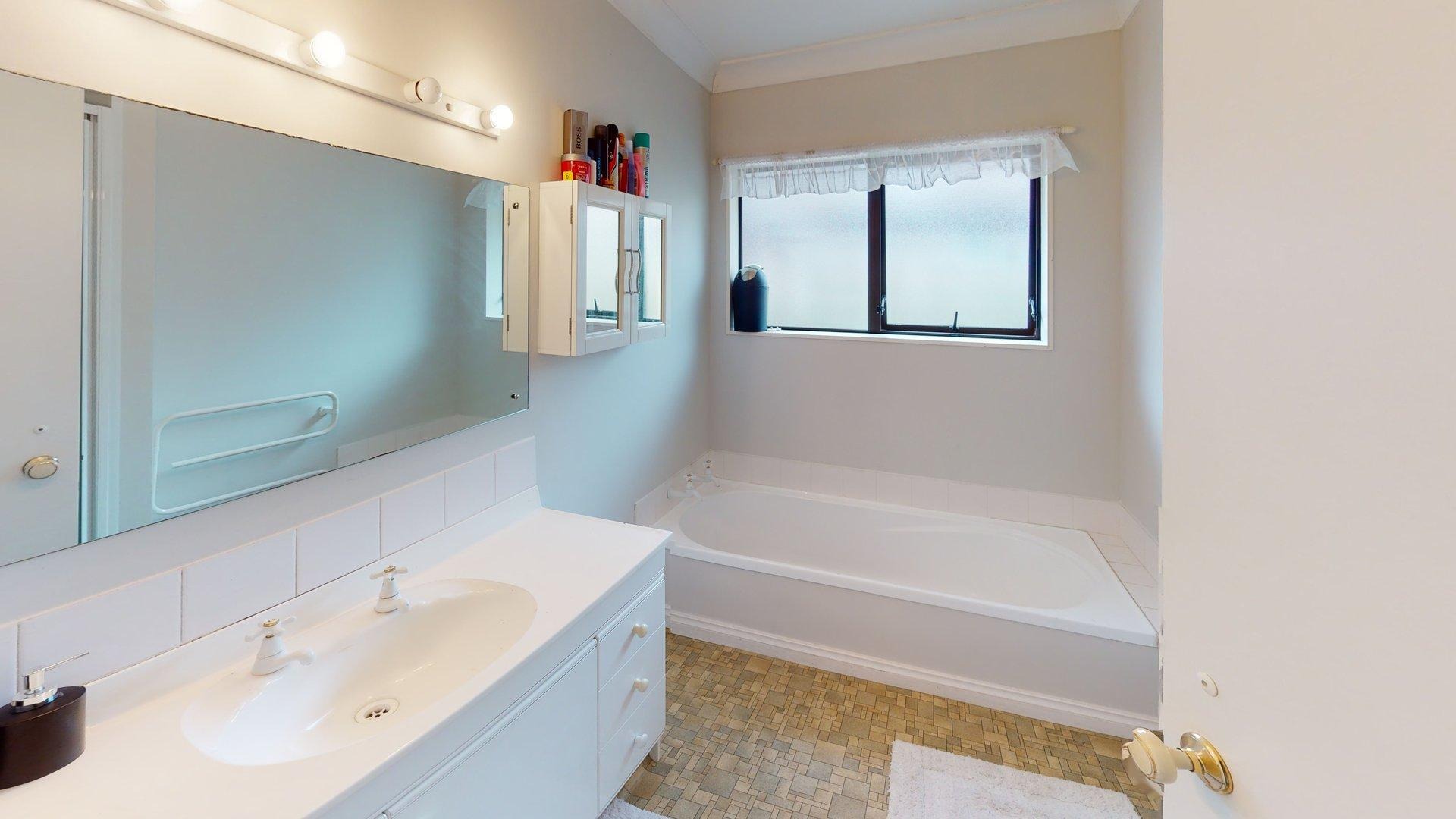 Hokowhitu - 3 Bedroom