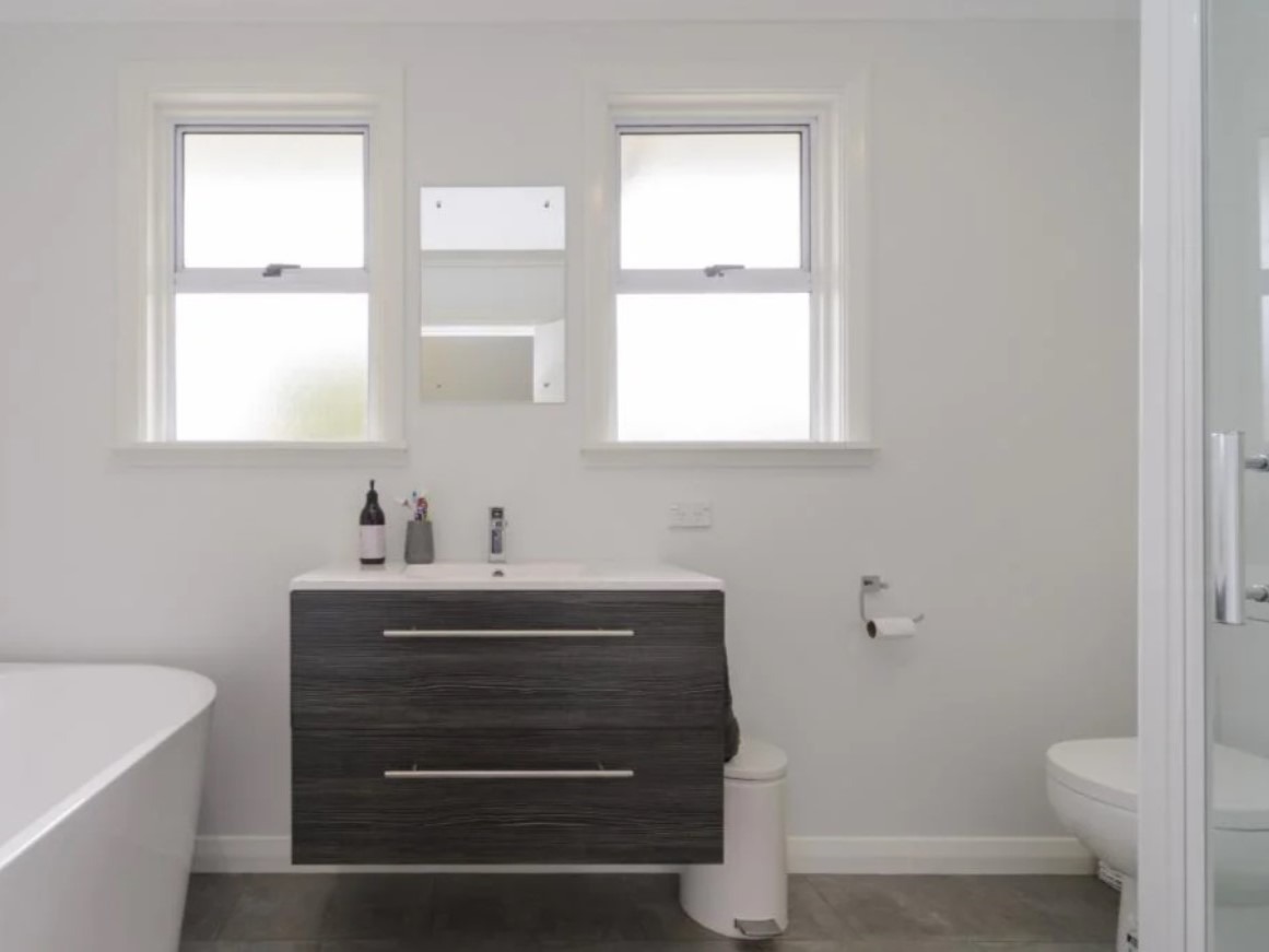 Hokowhitu - 3 Bedrooms 