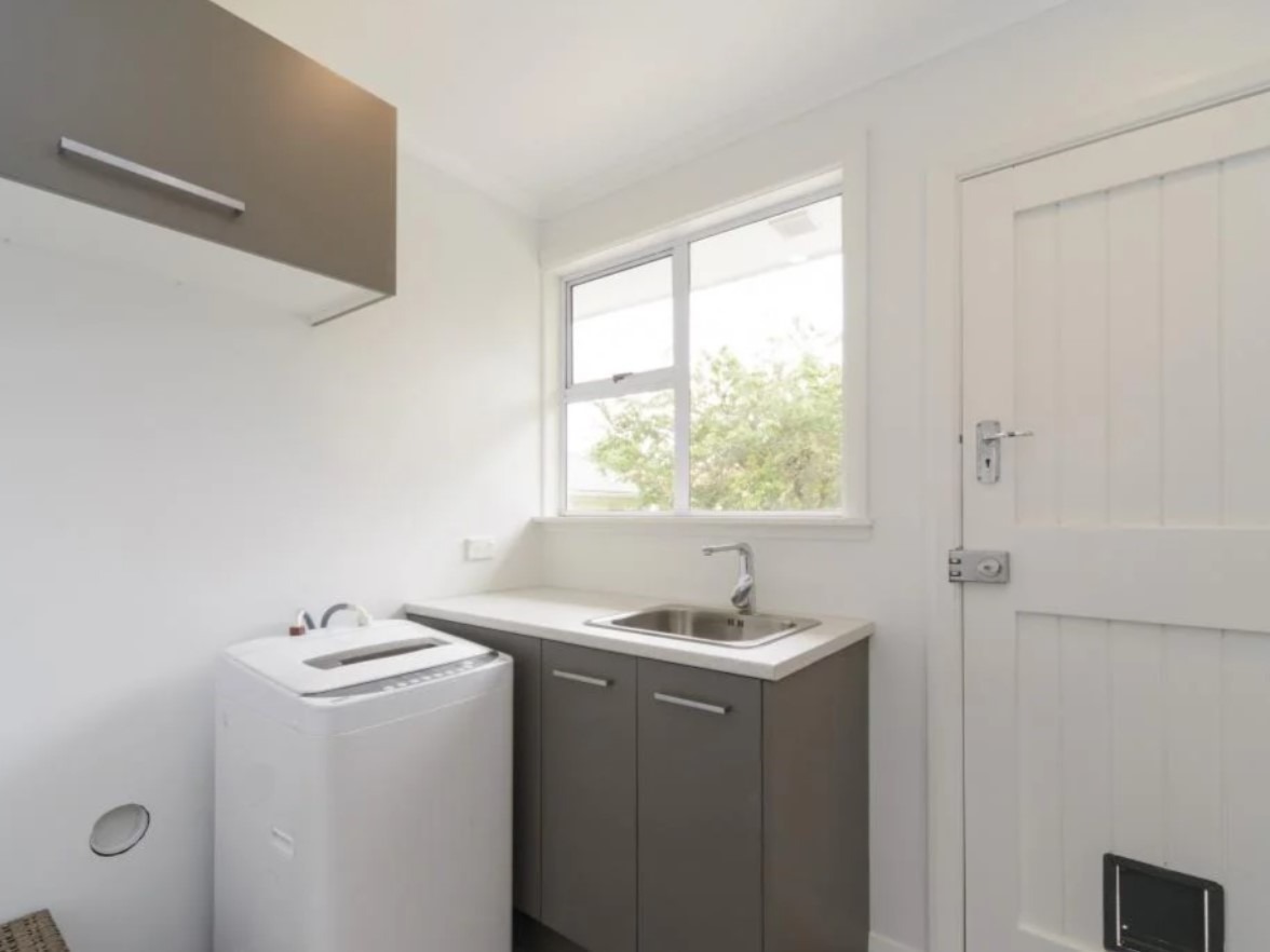Hokowhitu - 3 Bedrooms 