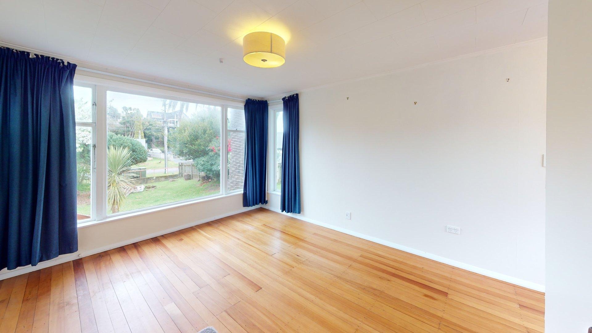 Raumati South - 3 Bedrooms