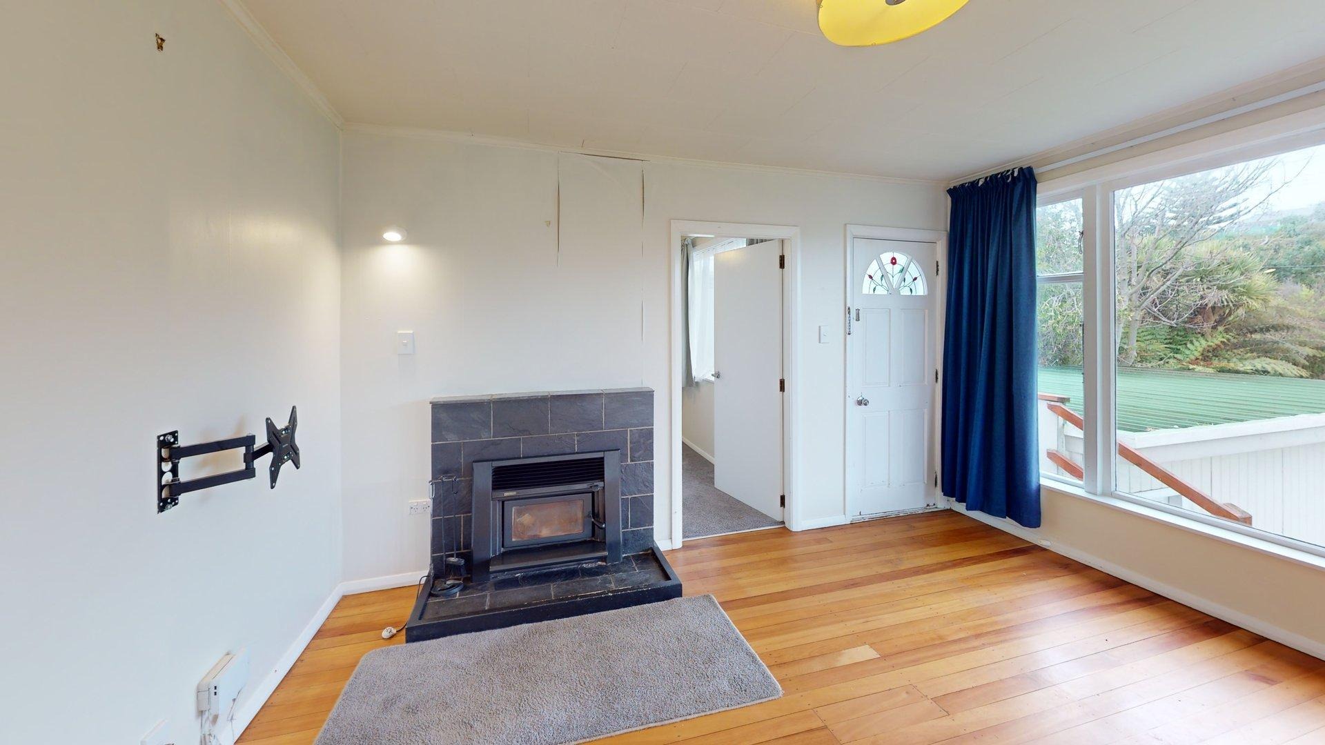 Raumati South - 3 Bedrooms