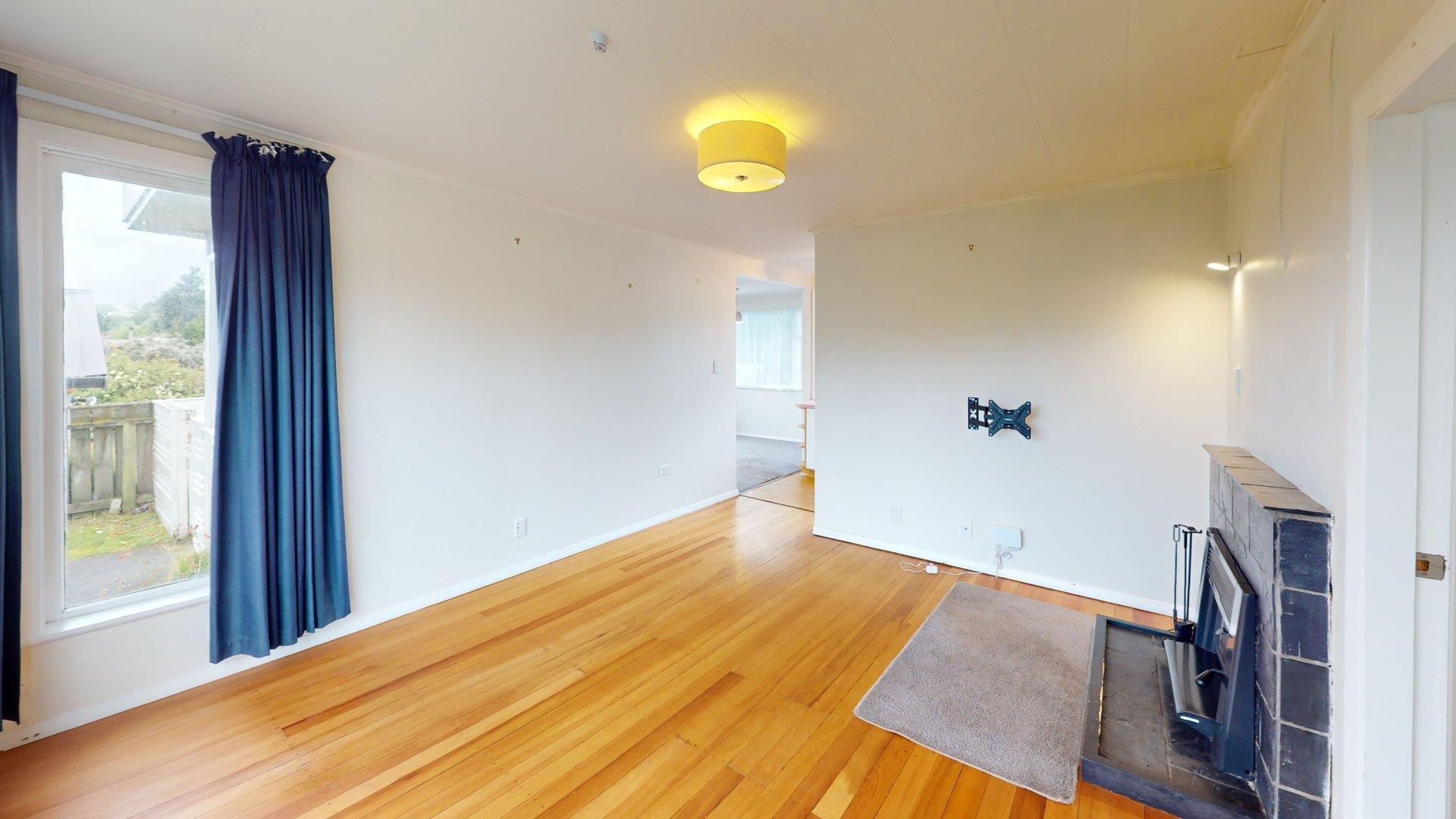 Raumati South - 3 Bedrooms