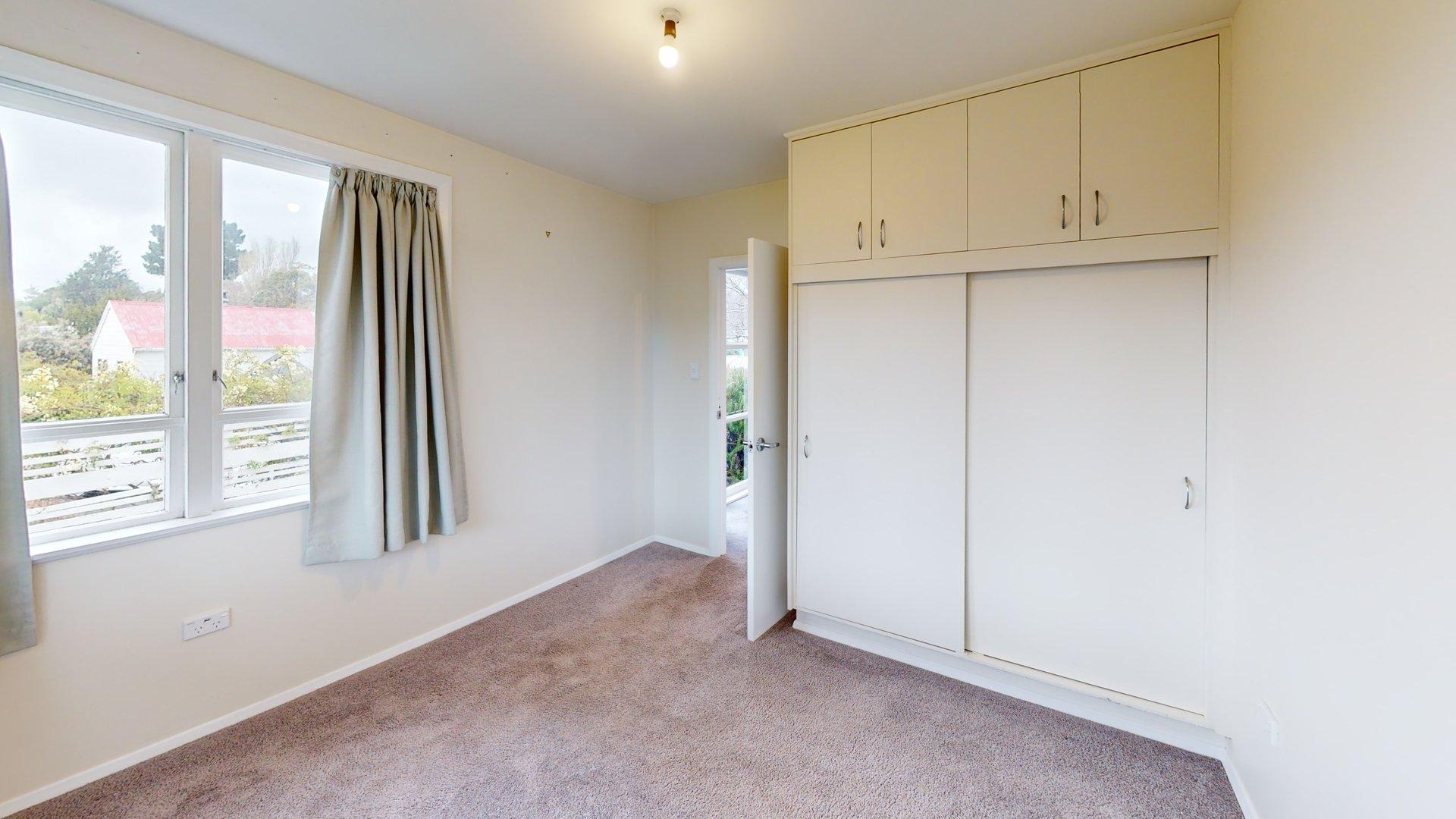 Raumati South - 3 Bedrooms