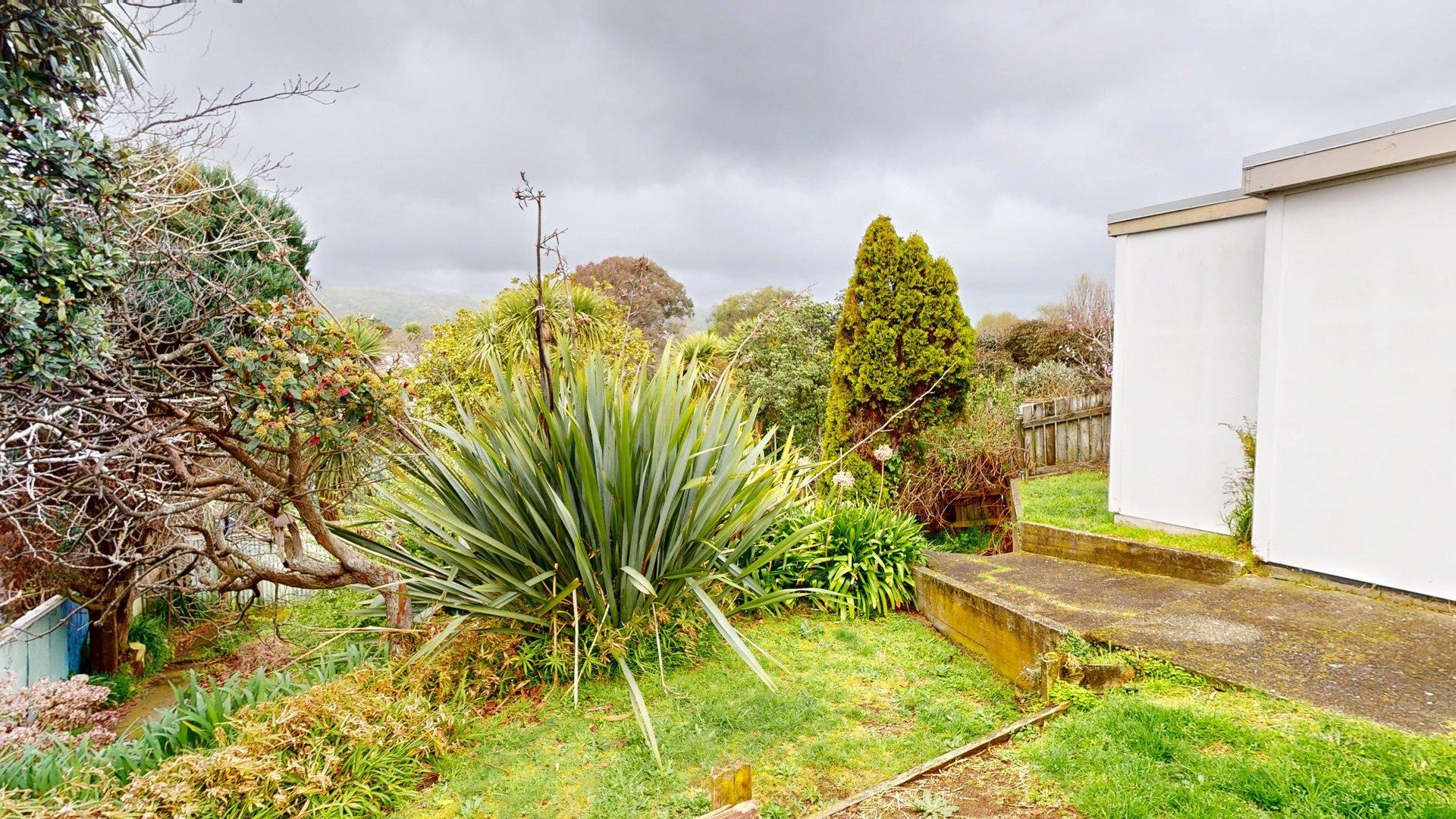 Raumati South - 3 Bedrooms