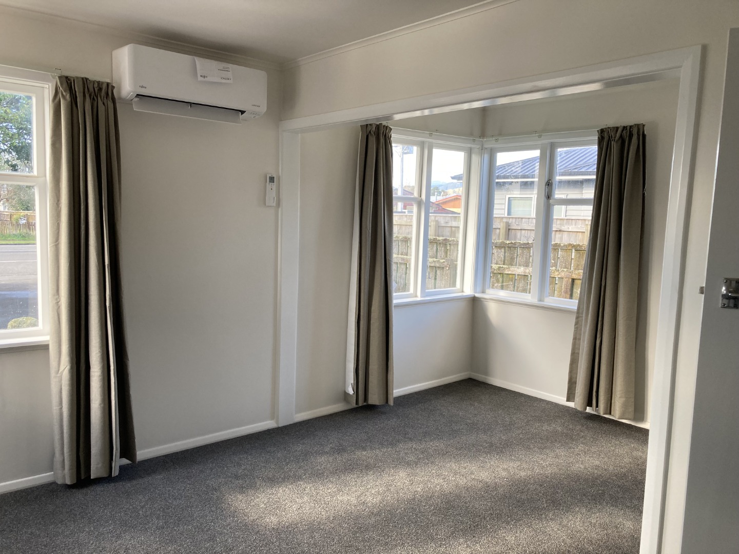 Otaki - 1 or 2 Bedrooms 